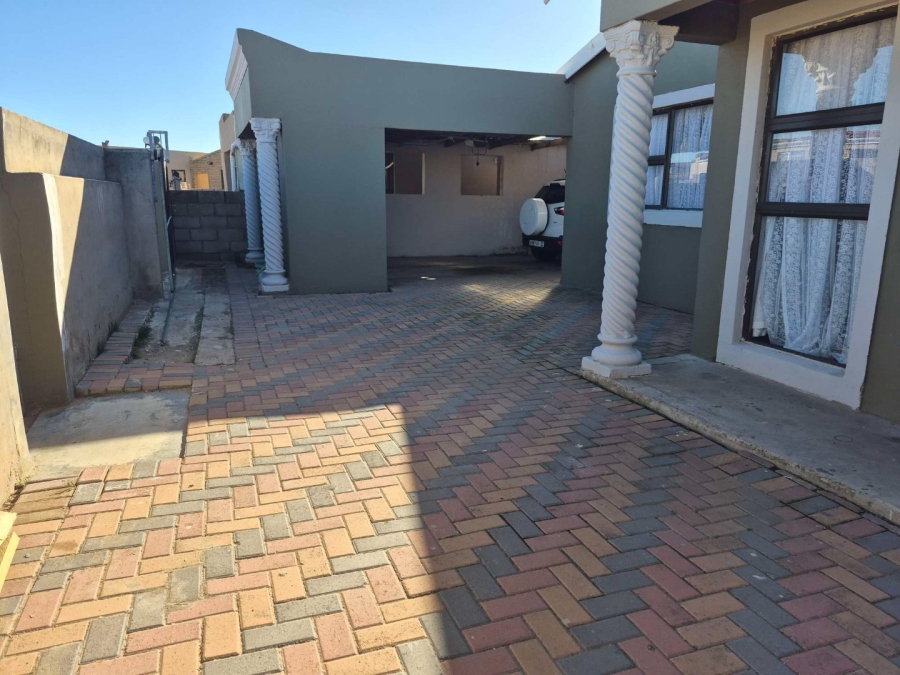 3 Bedroom Property for Sale in Zwide Eastern Cape